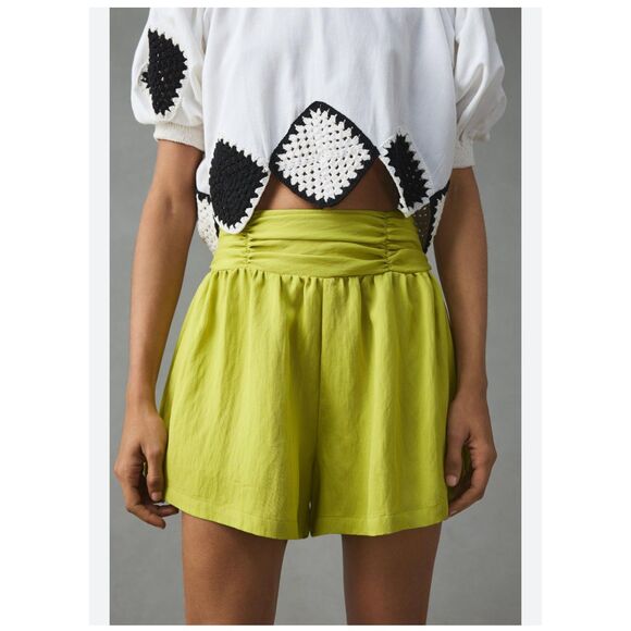 By Anthropologie Ruched shorts size small - Picture 3 of 7